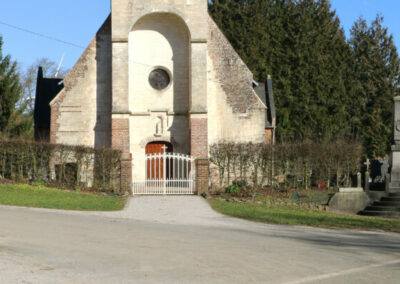 Depuis le parvis d’entrée du château de Wamin